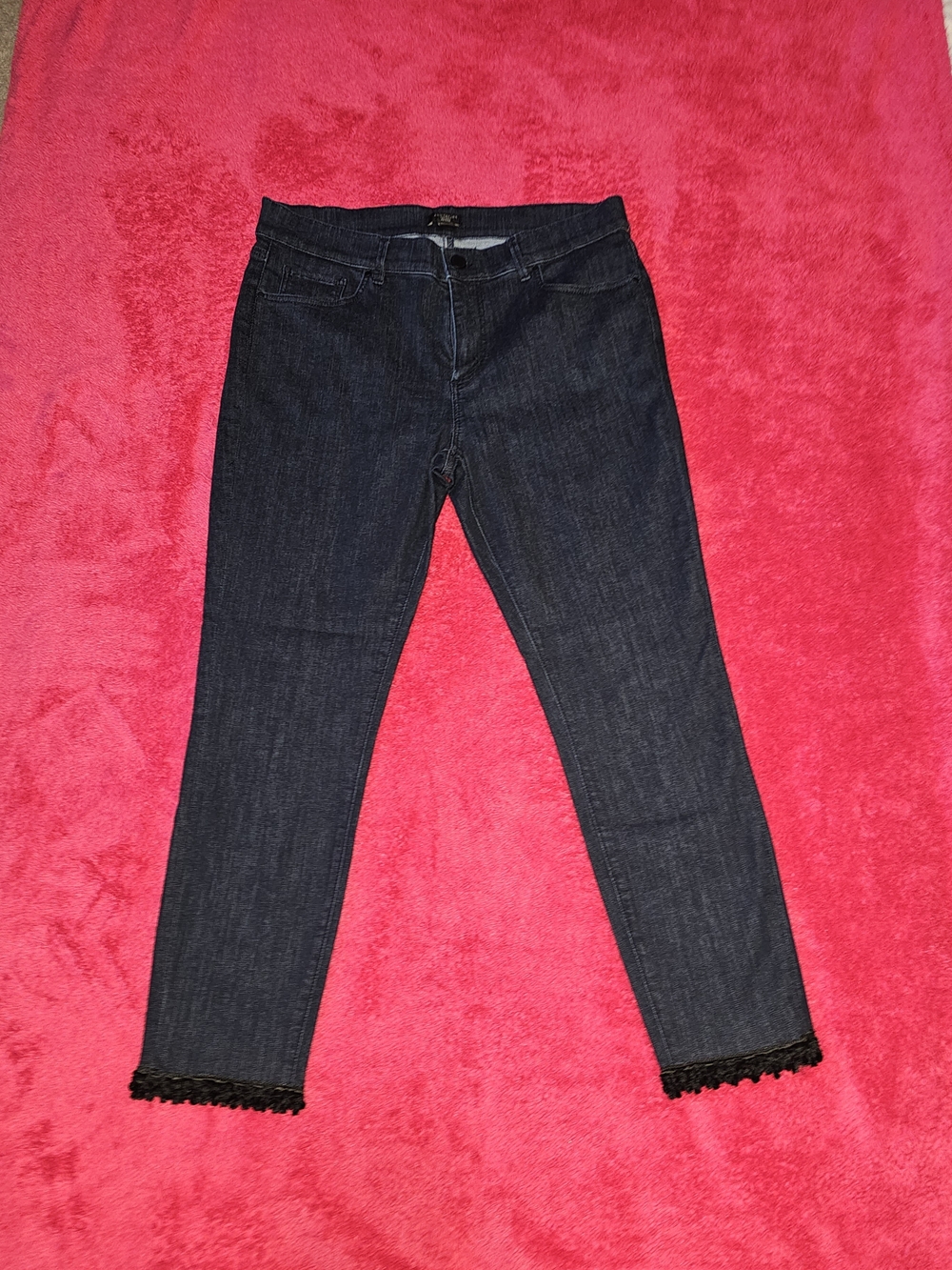 Ann Taylor Dark Blue Cropped Jeans with Black Lace Hem